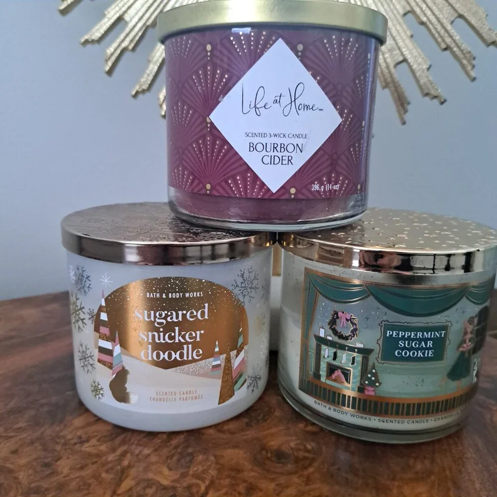 πͺ Sweet 3-Wick Candle Bundle: Sugared Snickerdoodle, Peppermint Sugar Cookie - Picture 1 of 5